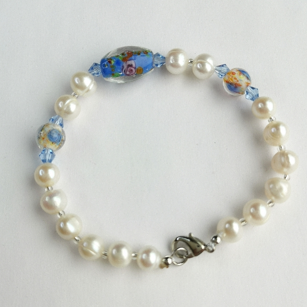 White Freshwater Pearl Bracelet with Murano Flower Bead